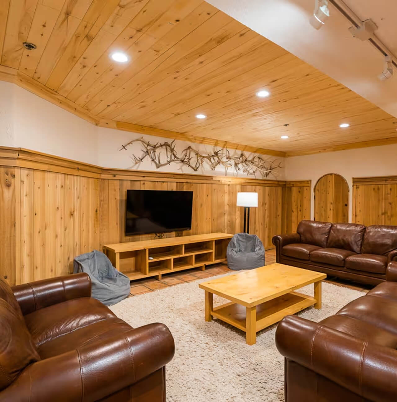 The den at Back Diamond Lodge